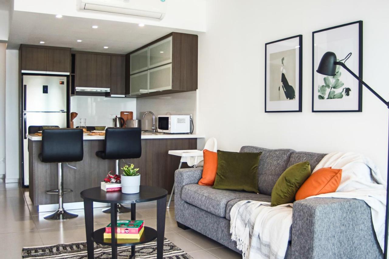 Appartamento Phaedrus Living Seaview Luxury Flat Lighthouse 53 Paphos Esterno foto